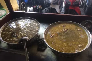 Datang ke Solo? Wajib coba Soto Seger Hj. Fatomah yang melegenda