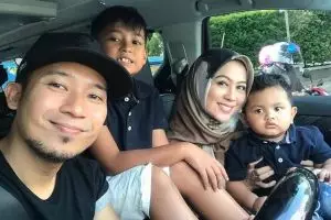 Perjuangan cinta Denny Cagur dan istri yang menginspirasi