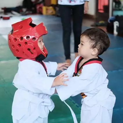 Baru usia 1 tahun, ini aksi anak Tya Ariestya saat berlatih taekwondo