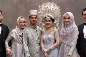 Adik bungsu Zaskia dan Shireen Sungkar menikah, ini 6 momen bahagianya