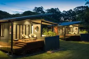 5 Artis ini investasikan penghasilannya, dari restoran sampai resort