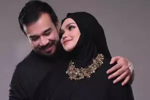 Beredar foto wajah bayi Siti Nurhaliza, ini penjelasan sang suami