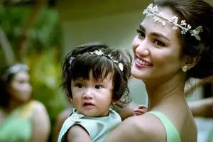 Unggah foto, anak Atiqah Hasiholan malah dibilang mirip Bilqis