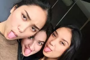 Usia seumuran, 3 kakak-adik seleb ini kompak dengan saudara tirinya