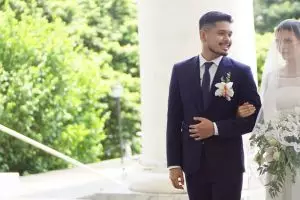 Sah suami-istri, ini 8 momen sakral nikahan Petra Sihombing-Firrina