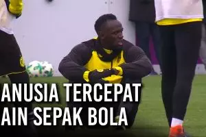 Aksi lincah manusia tercepat dunia Usain Bolt main sepak bola