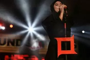 Biasa tampil sangar, ini 8 potret Tantri 'Kotak' dalam balutan hijab