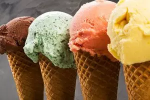 Punya bentuk yang mirip begini beda es krim, gelato dan sorbet