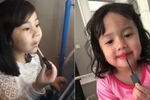 Tak kalah dari ibunda, aksi 5 anak seleb pakai lipstik ini bikin gemas