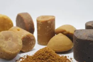 Bentuknya mirip, ini bedanya gula Jawa, gula aren dan gula palem