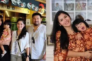 10 Pesona Rosanti Herartri, kakak ipar Raisa yang tak kalah cantik 
