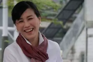 Usai resmi diceraikan Ahok, ini aktvitas Veronica bareng anaknya