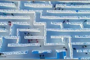 9 Potret labirin salju terbesar di dunia, bisa tersesat nih