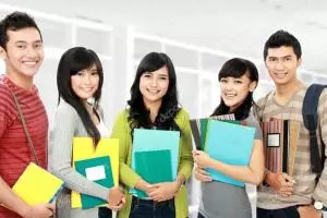 Gaya mahasiswa Jogja, beli barang branded hingga liburan luar kota