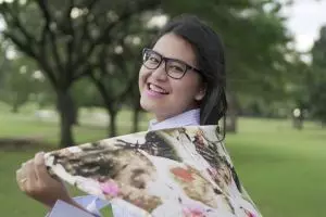 Kolaborasi dengan brand makeup ternama, Kahiyang Ayu bikin pangling