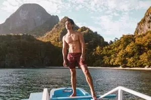 10 Gaya Richard Kyle pamer perut sixpack, aktor yang dekat sama Jedar
