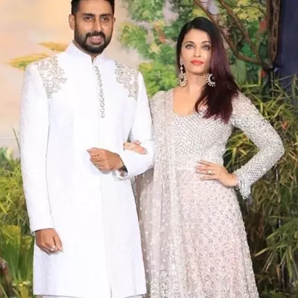 Gaya 12 seleb Bollywood menghadiri pernikahan Sonam Kapoor