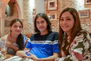 El kembali ke London, pesan manis Maia Estianty ini dipuji netizen