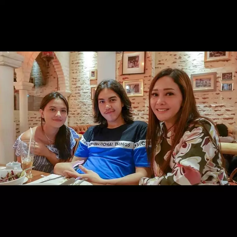 El kembali ke London, pesan manis Maia Estianty ini dipuji netizen