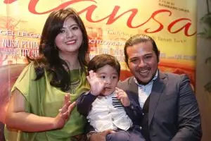 Jelang ramadan, Ramon Y Tungka digugat cerai Qory Sandioriva 