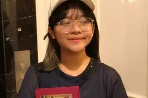 7 Pesona Cinta Kuya saat hadiri prom night, elegan dan bikin pangling