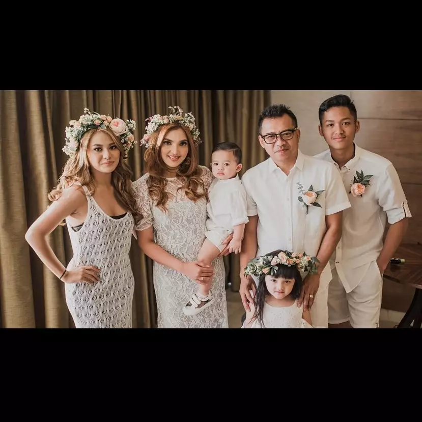 10 Momen manis perayaan anniversary ke-6 pernikahan Anang dan Ashanty