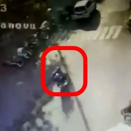 Ini rekaman CCTV detik-detik pelaku teror bom Surabaya meledakkan diri