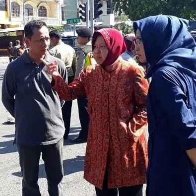 8 Aksi Risma hadapi teror bom di gereja, turun langsung ke lokasi