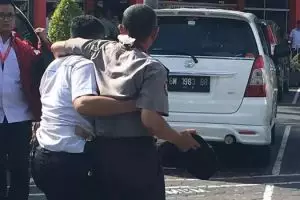 Serangan di Polda Riau, 1 polisi gugur, 4 teroris tewas & 4 orang luka
