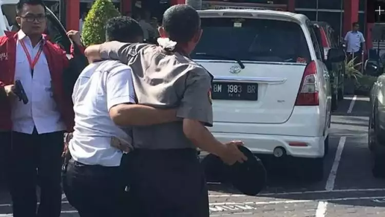 Serangan di Polda Riau, 1 polisi gugur, 4 teroris tewas & 4 orang luka