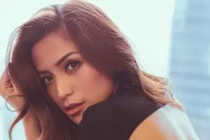 10 Fashion item Jessica Iskandar ini harganya di bawah Rp 500 ribu