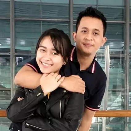 Parodikan film Dimsum Martabak, baju adik Ayu Ting Ting tuai cibiran