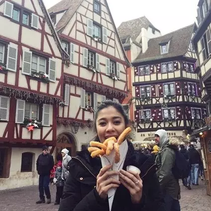 Jadi ratu sinetron, 10 beda gaya traveling Naysila Mirdad &amp; Marshanda