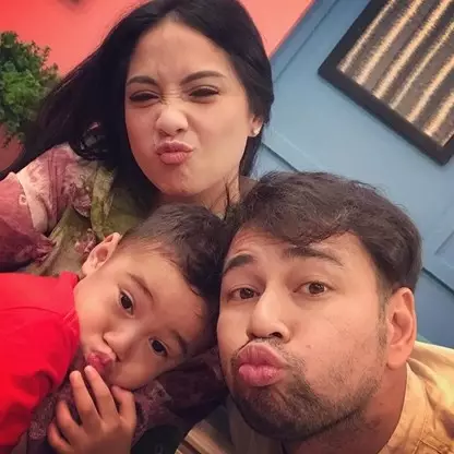 6 Momen Raffi Ahmad dan Rafathar mandi bareng, kompak banget
