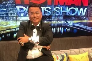 Hotman Paris unggah foto lawas, penampilannya bikin warganet terpana