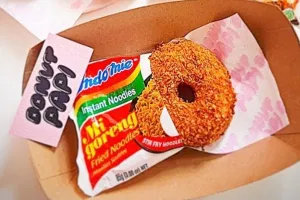 Viral, ini penampakan Indomie donat goreng yang bikin tergiur