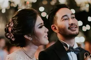 Mainkan lagu romantis pakai piano, kemesraan Syahnaz-Jeje bikin baper