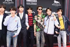 Tetap memesona, begini potret sesudah & sebelum debut 7 personel BTS  