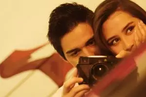 Bukan pipi, ini bagian tubuh Prilly yang bikin Maxime gemes