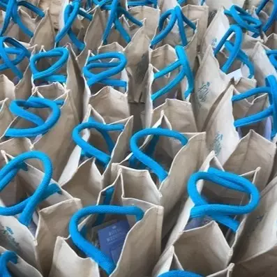 Goodie bag pernikahan Pangeran Harry-Meghan dijual, harganya fantastis