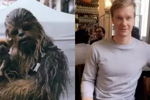 5 Potret gantengnya Joonas Suotamo, pemeran Chewbacca di Star Wars
