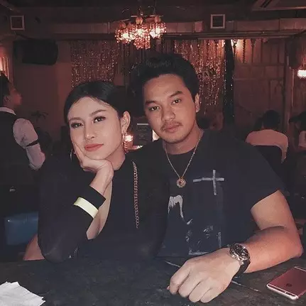 Sudah putus, ini 10 potret bukti Awkarin akrab dengan mantan pacar