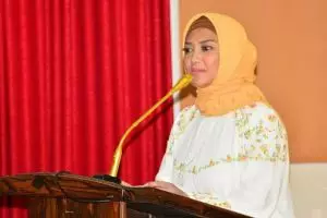 6 Gaya Bella Saphira saat tampil berhijab, makin anggun dan memesona