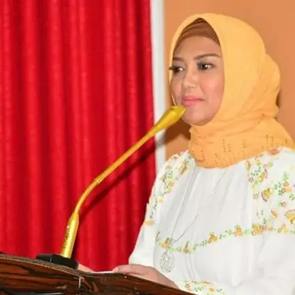 6 Gaya Bella Saphira saat tampil berhijab, makin anggun dan memesona