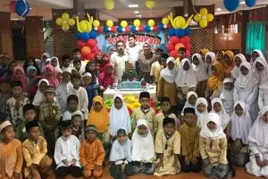 Tak cuma Inul, 7 seleb ini juga rayakan ultah anaknya di panti asuhan