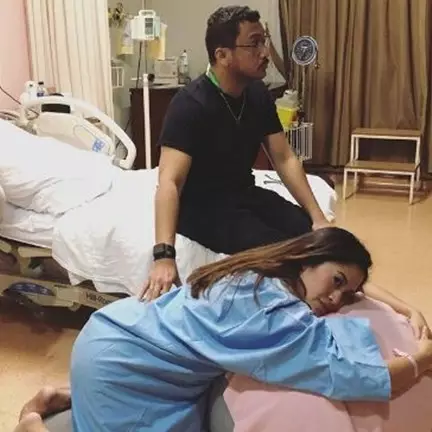 7 Momen Giring dikaruniai anak keempat, dapat nama dari Quraish Shihab