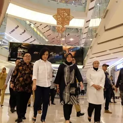 Di tengah kesibukan, begini 10 potret keseruan Risma ngabuburit