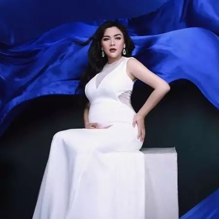 Nggak PD sama penampilannya saat hamil, Vicky Shu justru tuai pujian