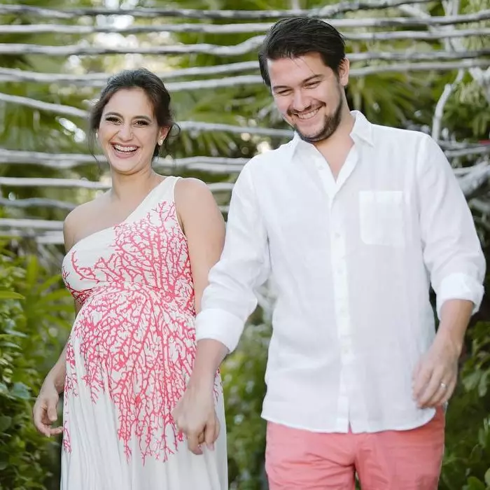 Marissa Nasution lahirkan anak di Singapura, wajahnya bule banget