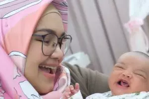 Momen Siti Nurhaliza ajak bayinya syuting perdana, saling kooperatif